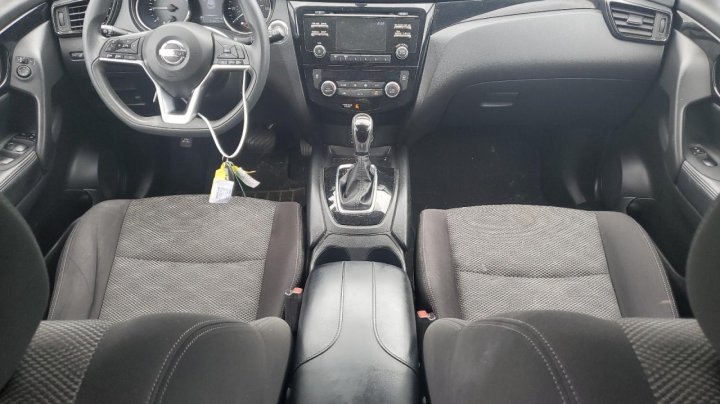 Nissan Rogue Sport S 2018