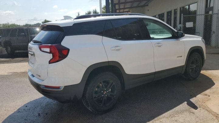 GMC TERRAIN AT4 2023