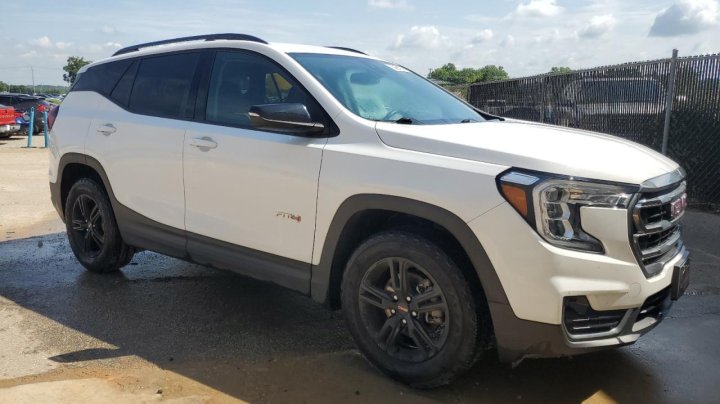 GMC TERRAIN AT4 2023