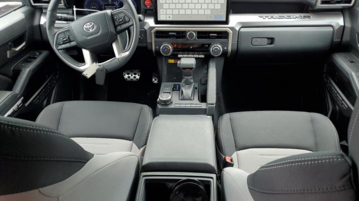 Toyota TACOMA DOUBLE CAB 2024