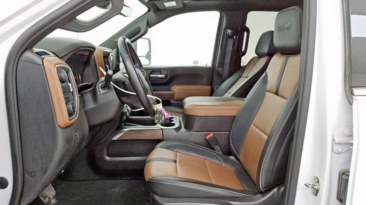 Chevrolet Silverado K3500 HIGH COUNTRY 2023