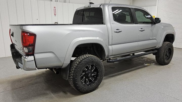 Toyota TACOMA DOUBLE CAB 2020