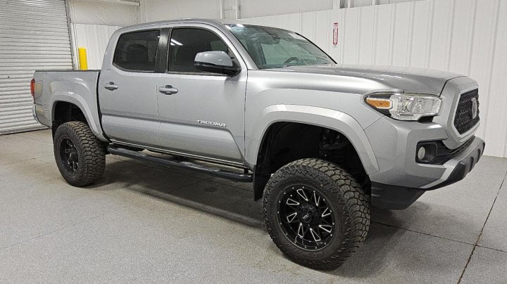 Toyota TACOMA DOUBLE CAB 2020