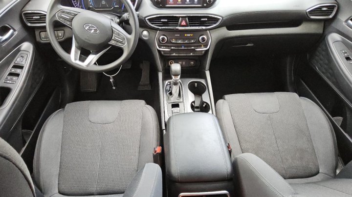 Hyundai Santa Fe SEL 2020