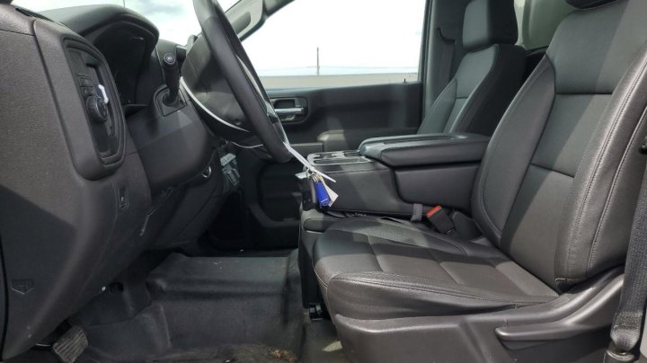 Chevrolet Silverado C1500 2023
