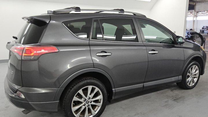 Toyota RAV4 LIMITED 2017