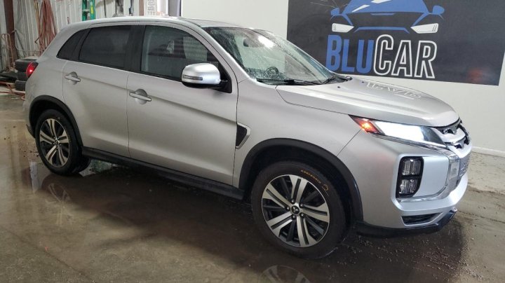 Mitsubishi OUTLANDER SPORT ES 2020