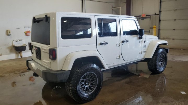 JEEP WRANGLER UNLIMITED SAHARA 2015