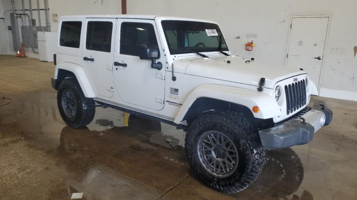 JEEP WRANGLER UNLIMITED SAHARA 2015