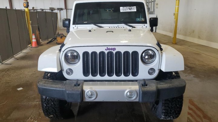 JEEP WRANGLER UNLIMITED SAHARA 2015