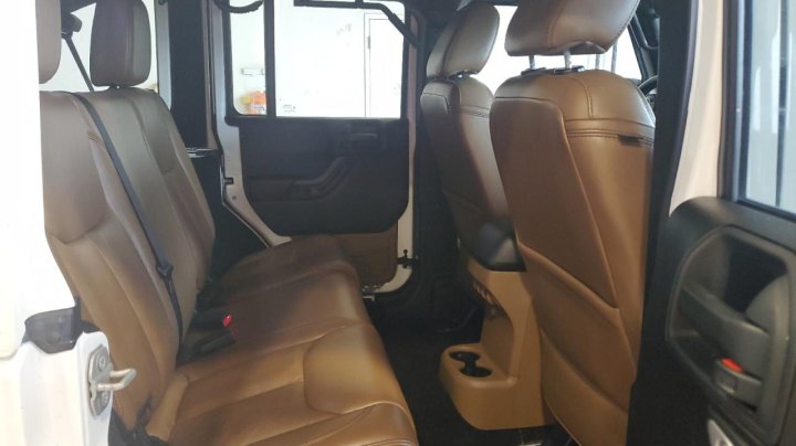 JEEP WRANGLER UNLIMITED SAHARA 2015