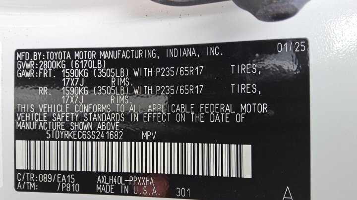 Toyota SIENNA XLE 2025
