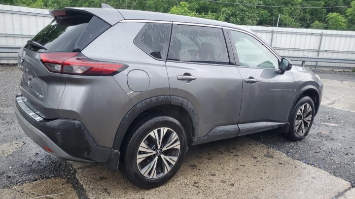 Nissan ROGUE SV 2022
