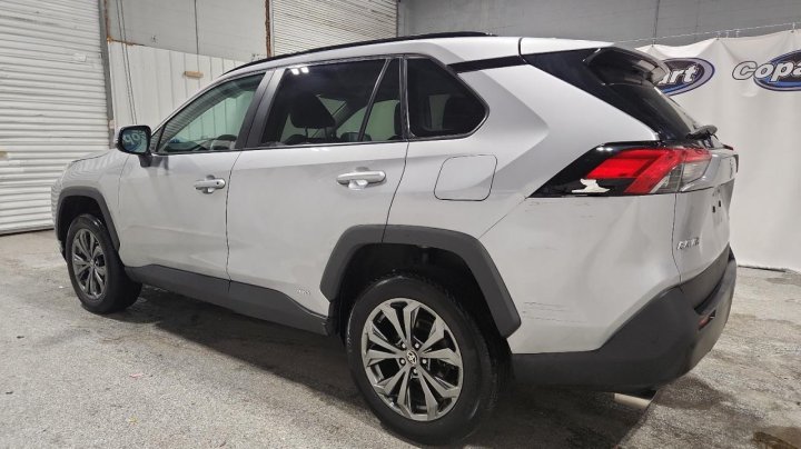 Toyota RAV4 XLE PREMIUM 2022