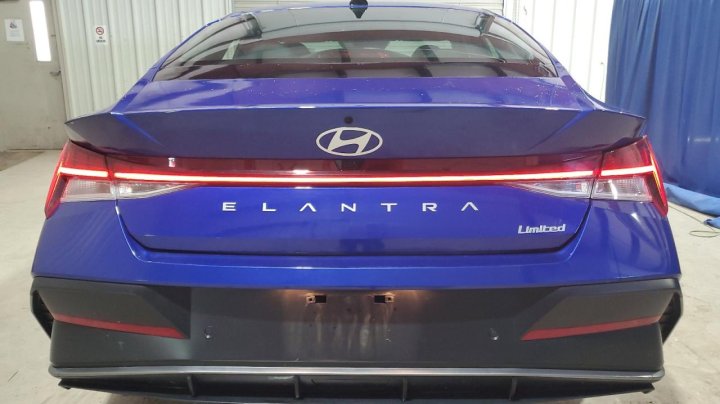 Hyundai Elantra LIMITED 2024
