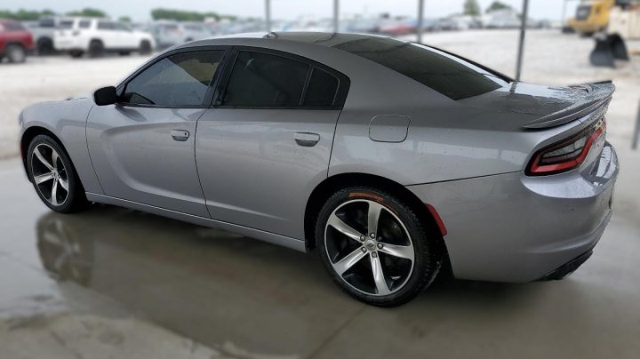 Dodge Charger SE 2017