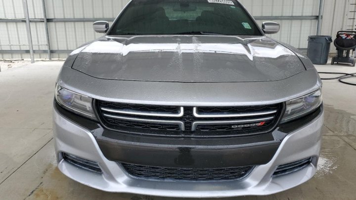 Dodge Charger SE 2017