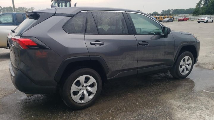 Toyota RAV4 LE 2024