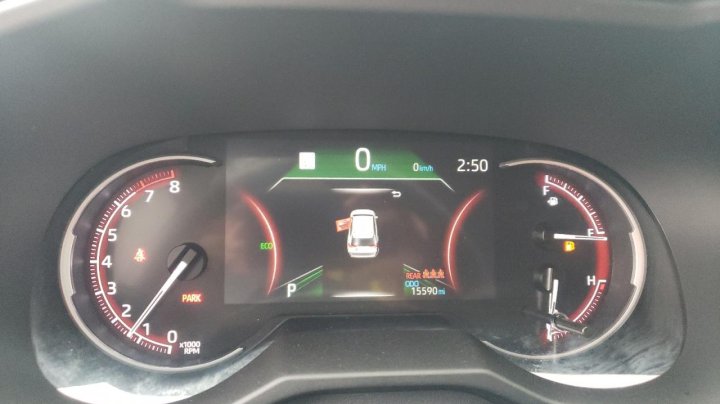 Toyota RAV4 LE 2024