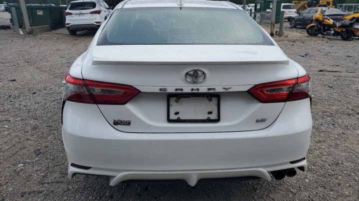 Toyota Camry L 2019