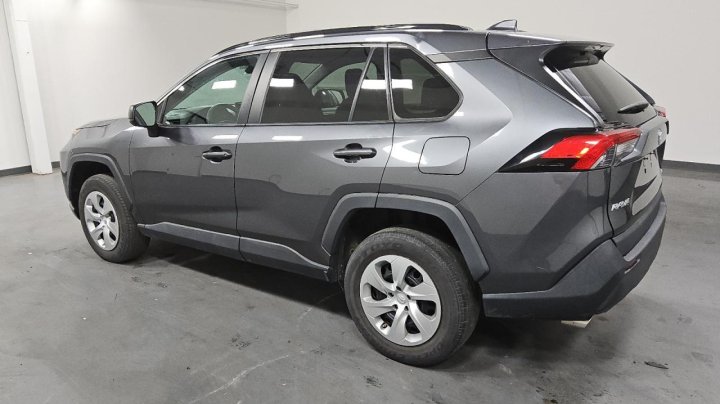 Toyota RAV4 LE 2020