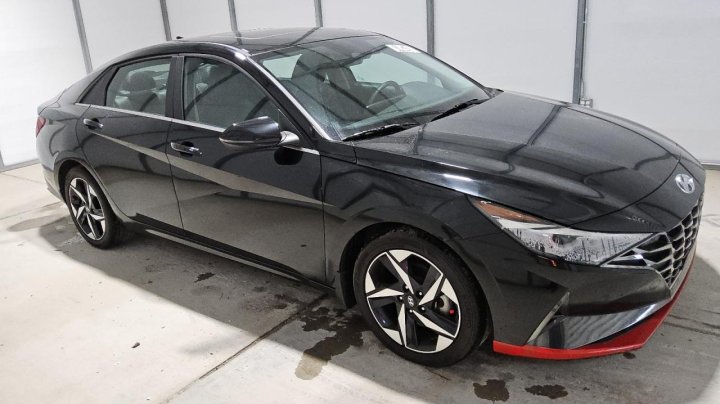 Hyundai Elantra LIMITED 2023