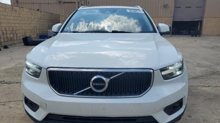 Volvo XC40 T4 MOMENTUM 2021
