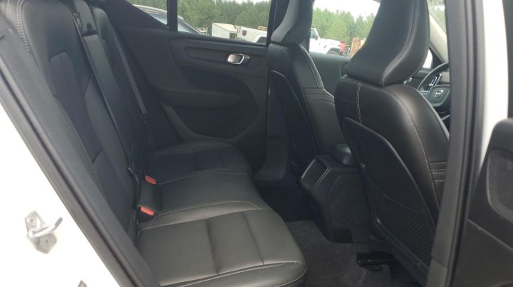 Volvo XC40 T4 MOMENTUM 2021