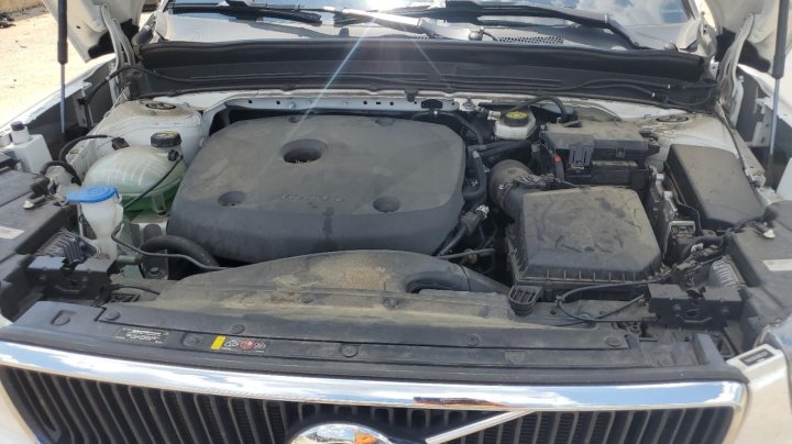 Volvo XC40 T4 MOMENTUM 2021