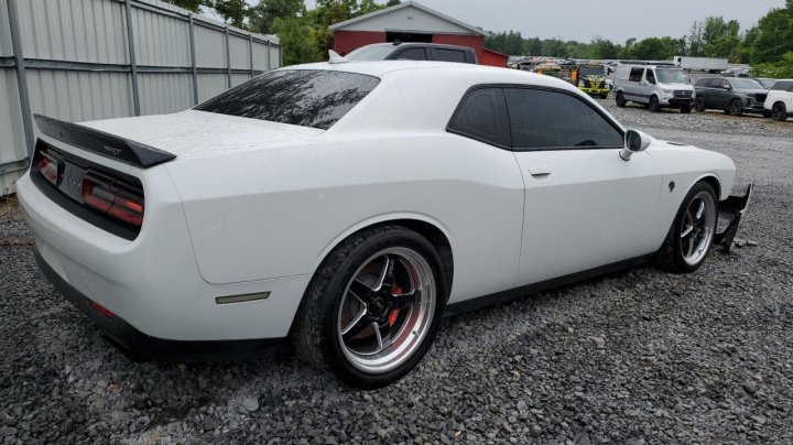 Dodge Challenger  2016