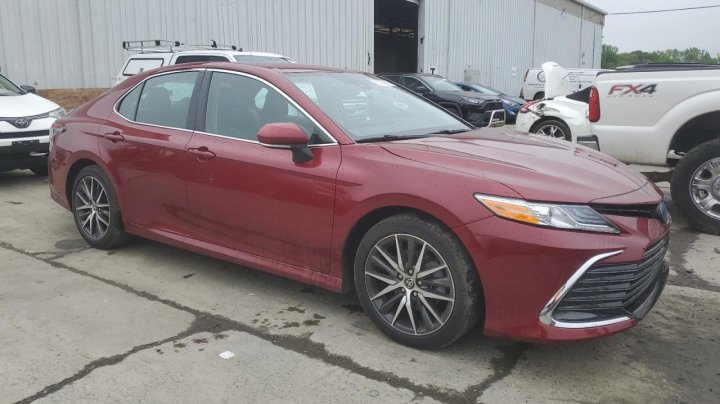 Toyota Camry  2022