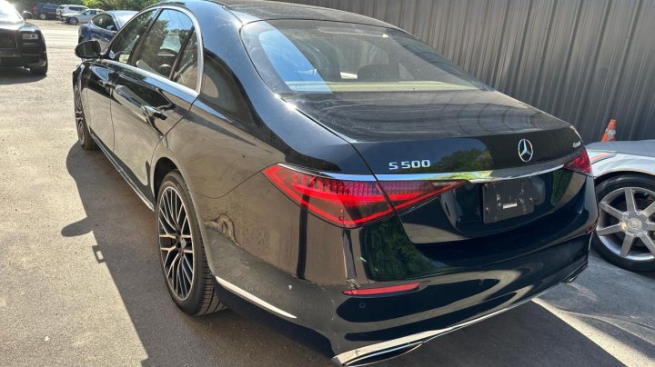 Mercedes-Benz S  2022