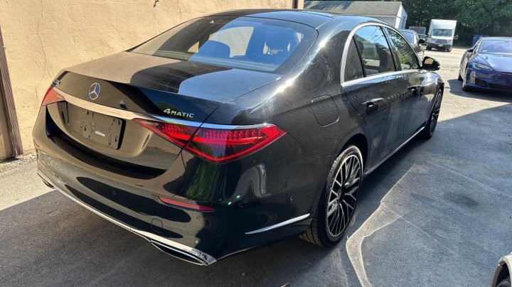 Mercedes-Benz S  2022