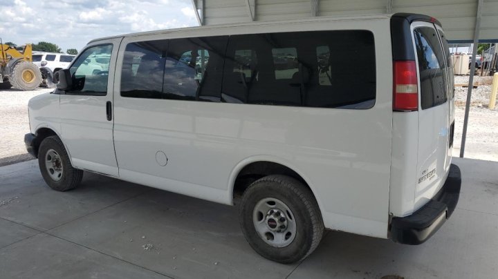 GMC Savana G3500 LS 2015