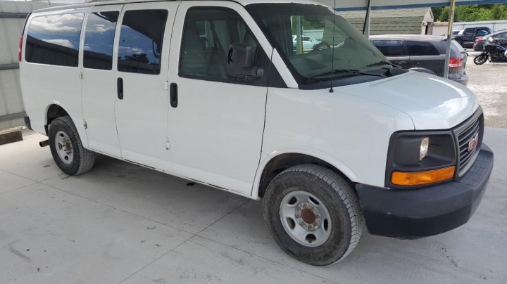 GMC Savana G3500 LS 2015