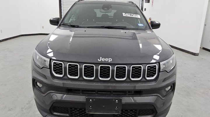 JEEP COMPASS LATITUDE 2024