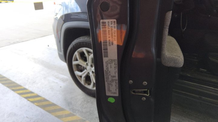 JEEP COMPASS LATITUDE 2024
