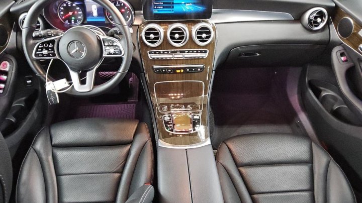 Mercedes-Benz GLC 300 2020