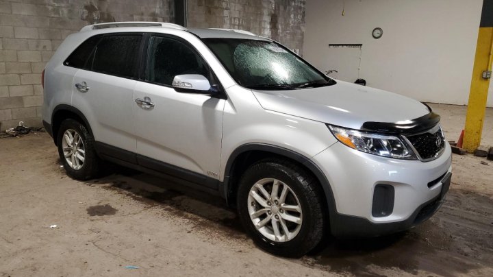 KIA Sorento LX 2015