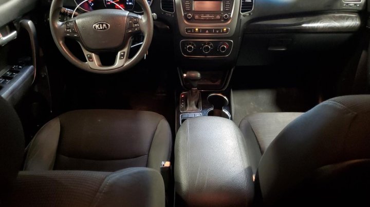 KIA Sorento LX 2015