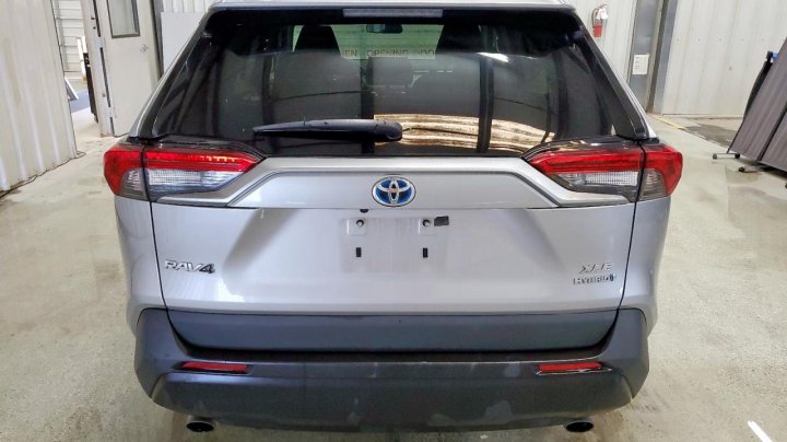 Toyota RAV4 XLE 2022