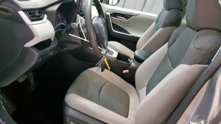 Toyota RAV4 XLE 2022