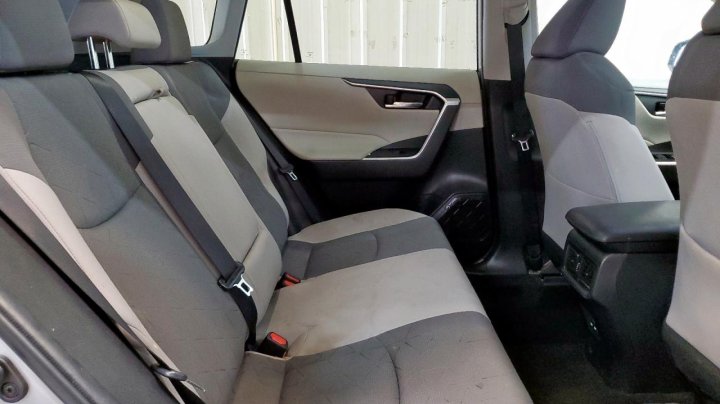 Toyota RAV4 XLE 2022