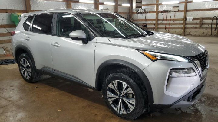 Nissan ROGUE SV 2022