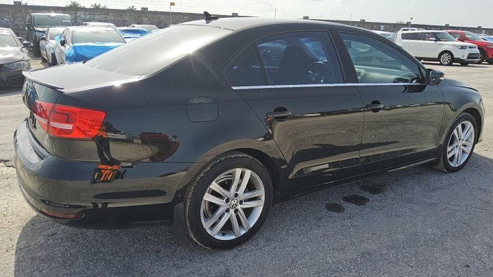 Volkswagen JETTA SEL 2015
