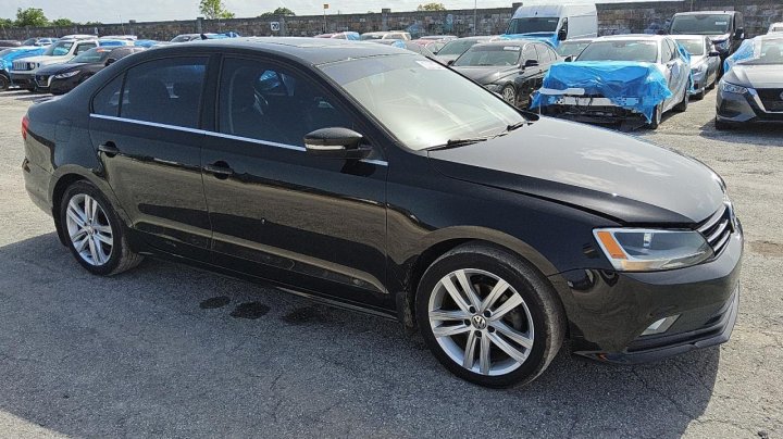 Volkswagen JETTA SEL 2015