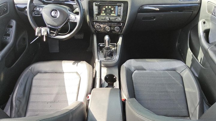 Volkswagen JETTA SEL 2015