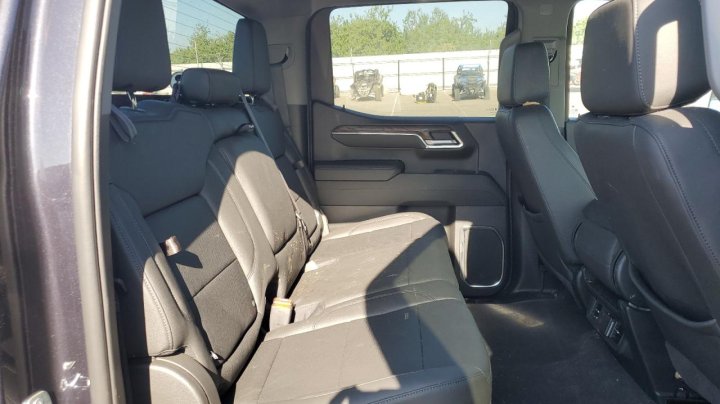 GMC Sierra K1500 SLT 2023