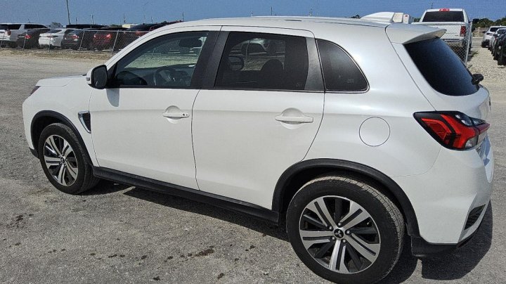 Mitsubishi OUTLANDER SPORT SE 2021