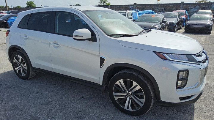 Mitsubishi OUTLANDER SPORT SE 2021
